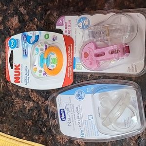 NWT baby pacifier set